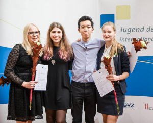 Jugend debbatiert international