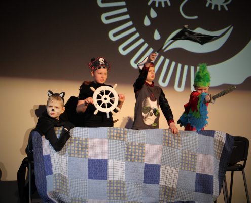 Algklassi näitetrupp esindas eripreemia vääriliselt kooli teatrifestivalil KRÕF